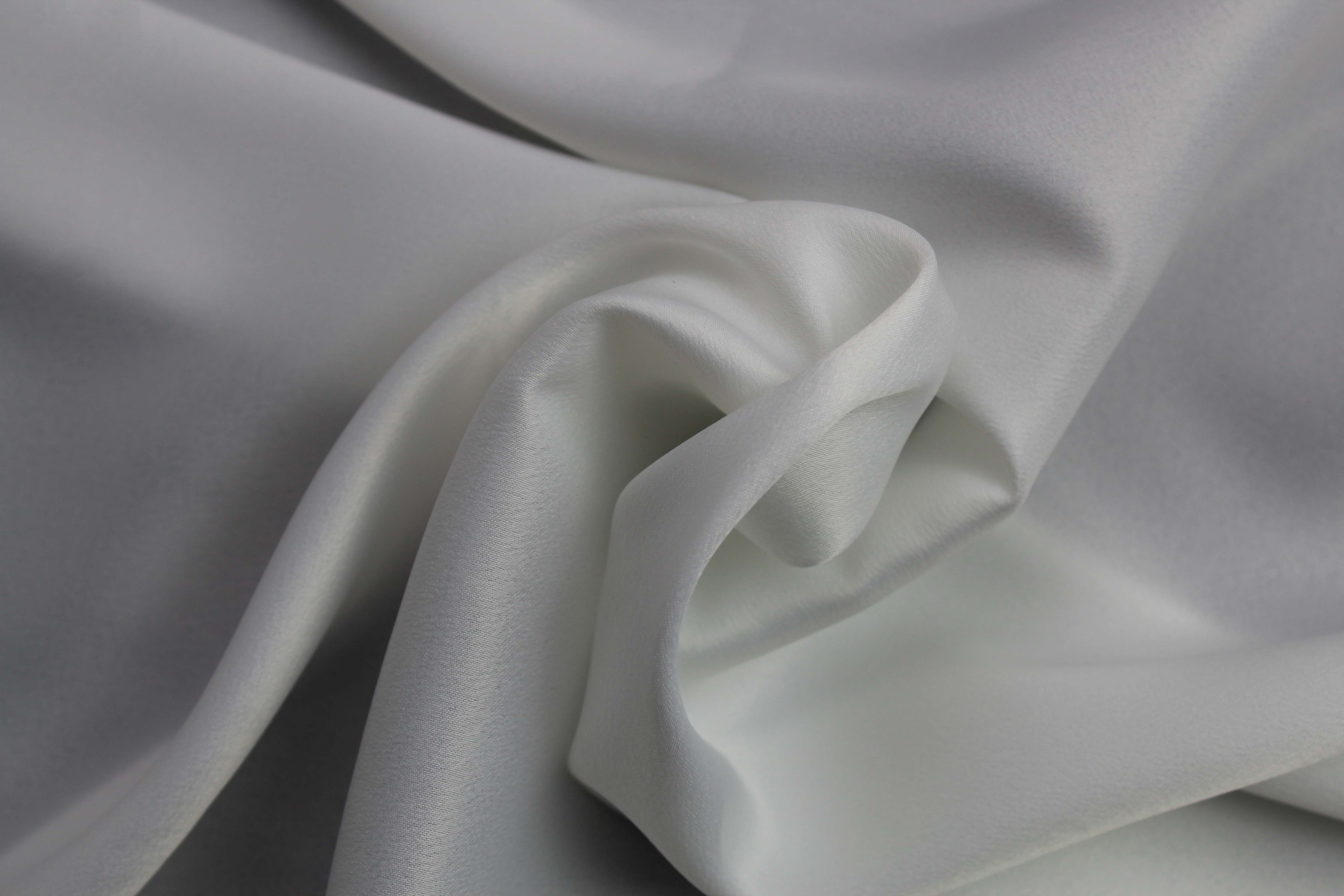 LIGHTWEIGHT SATIN - PALE IVORY